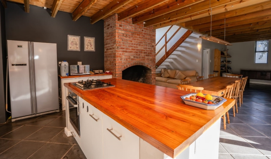 To Let 3 Bedroom Property for Rent in Middedorp Western Cape